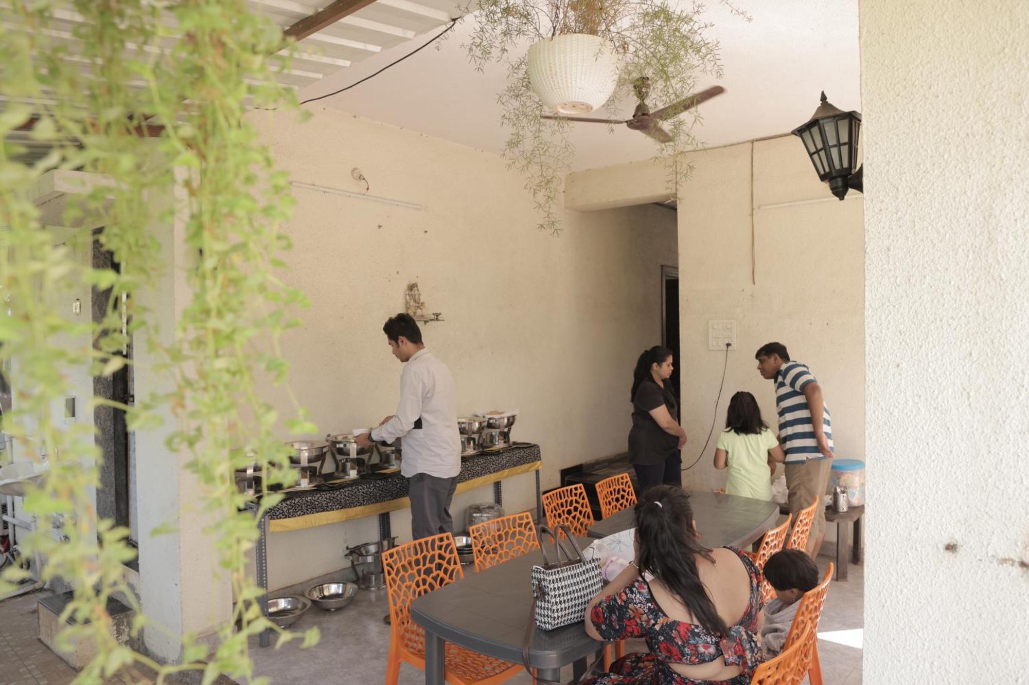נגאון Anant Villa & Resorts מראה חיצוני תמונה